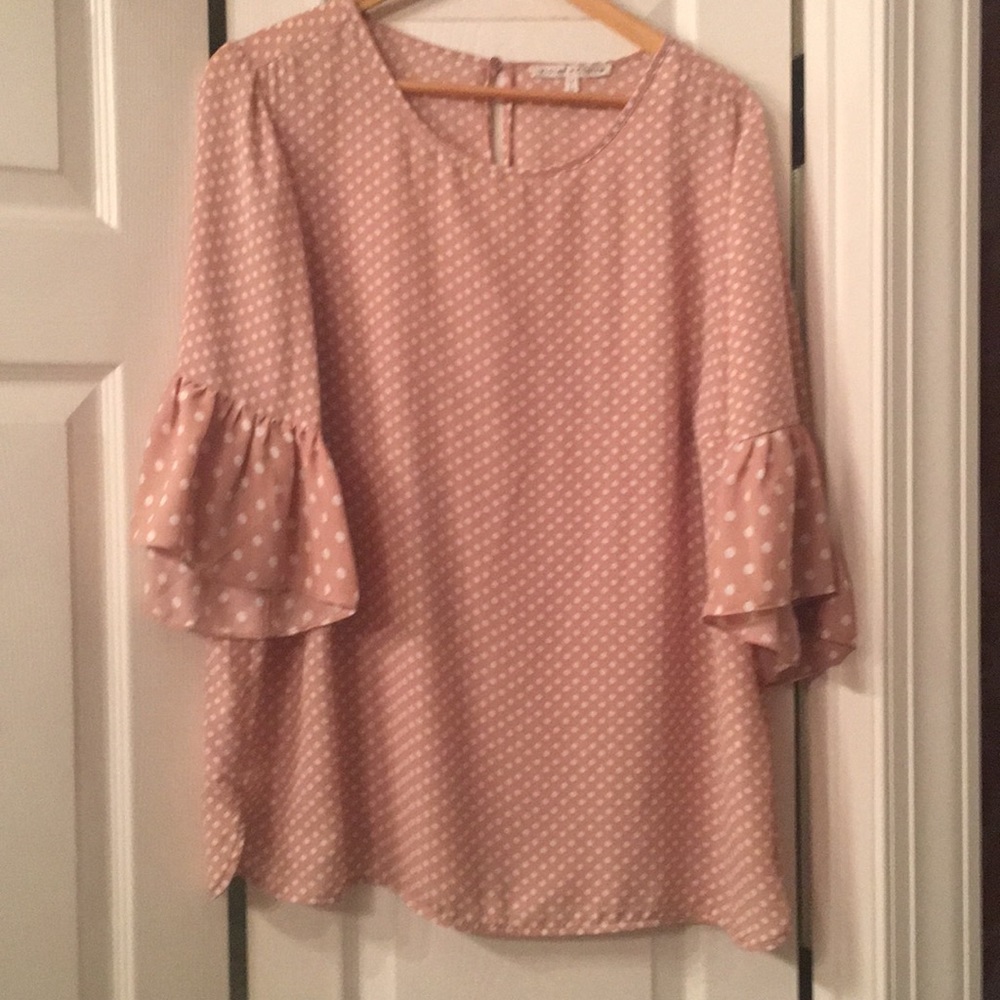 Adorable bell sleeve blouse